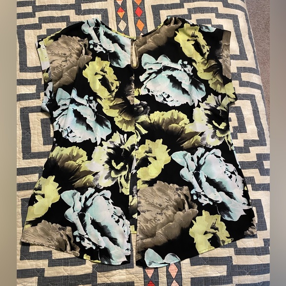 Lane Bryant - Floral Blouse - Keyhole back - Picture 5 of 8